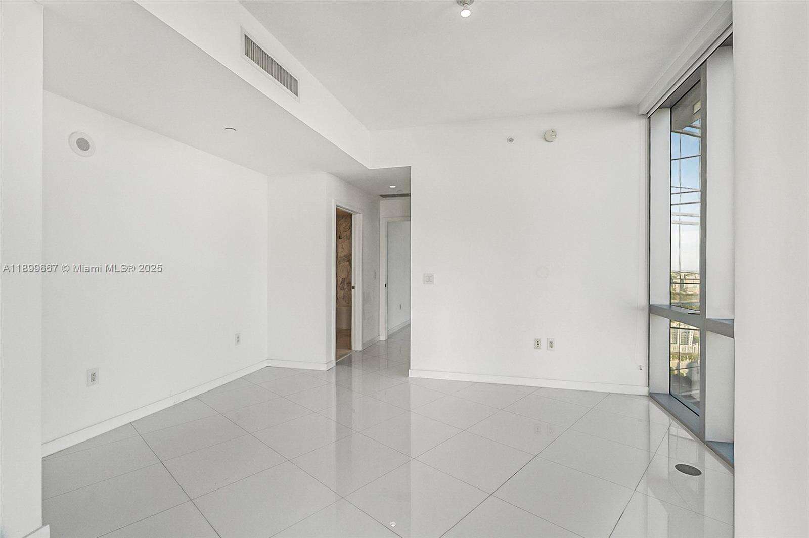 Paramount Miami Worldcenter at 851 1st Ave, Miami, FL 33132 - For Sale photo 22