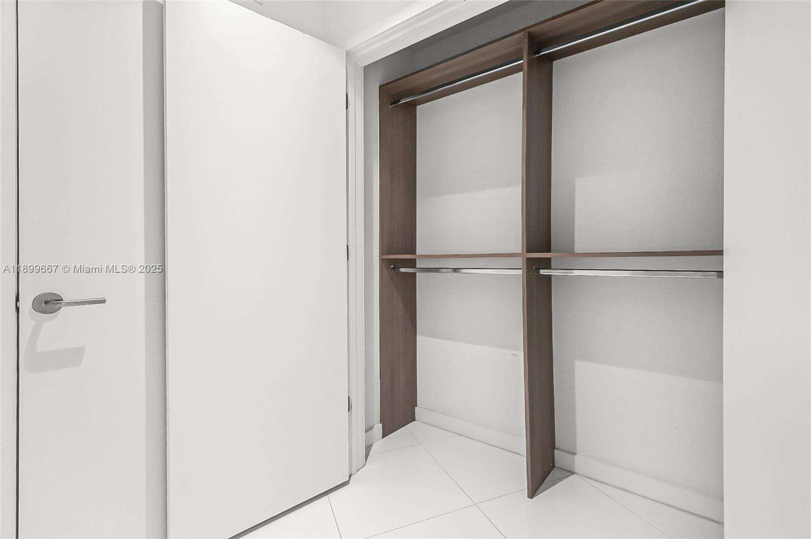 Paramount Miami Worldcenter at 851 1st Ave, Miami, FL 33132 - For Sale photo 26