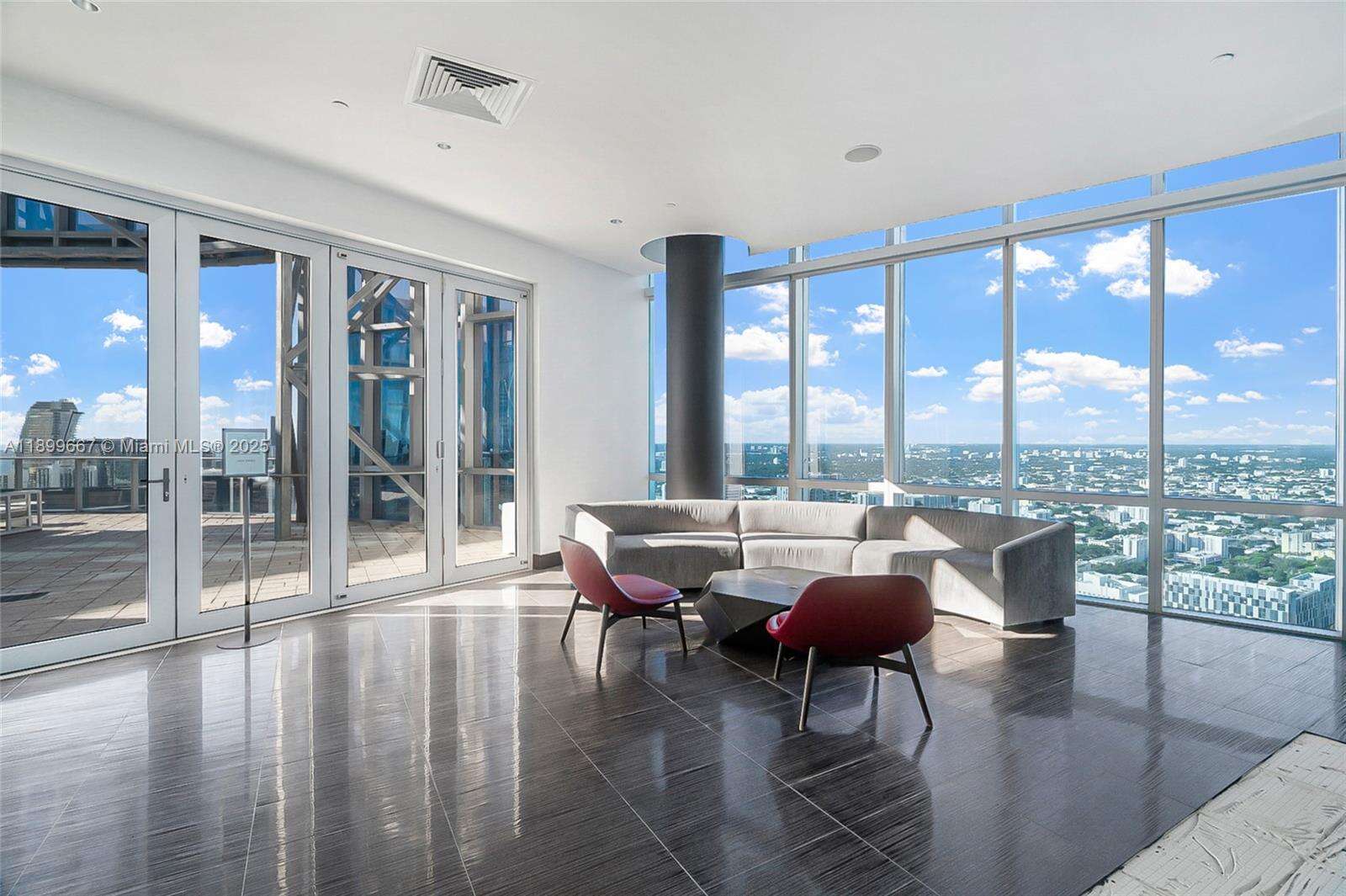 Paramount Miami Worldcenter at 851 1st Ave, Miami, FL 33132 - For Sale photo 29