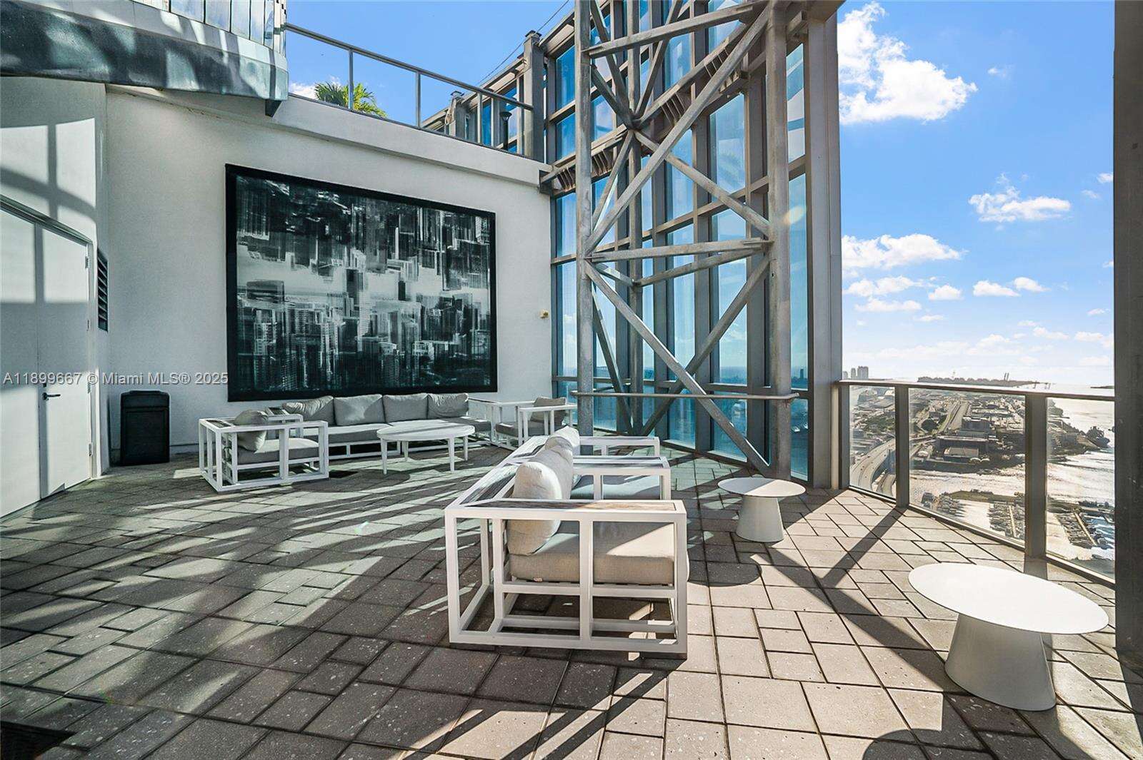 Paramount Miami Worldcenter at 851 1st Ave, Miami, FL 33132 - For Sale photo 38