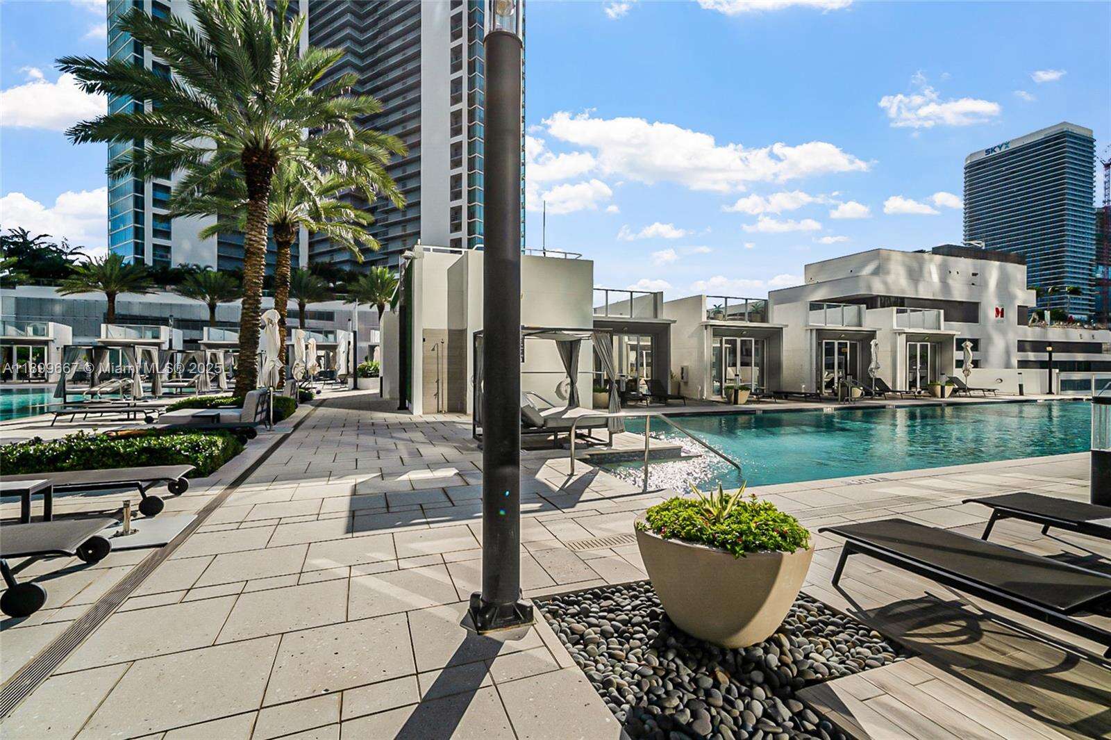 Paramount Miami Worldcenter at 851 1st Ave, Miami, FL 33132 - For Sale photo 42
