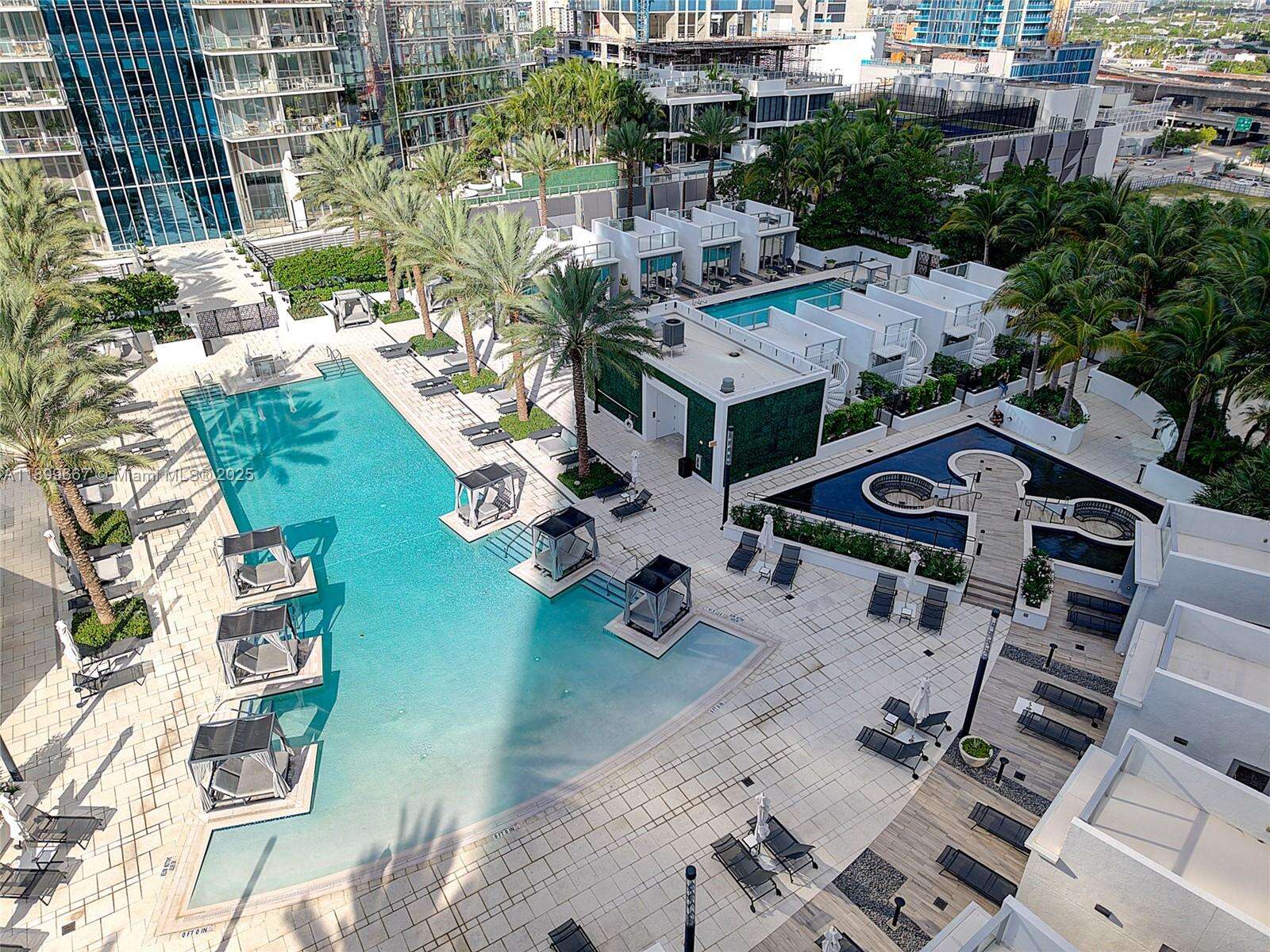Paramount Miami Worldcenter at 851 1st Ave, Miami, FL 33132 - For Sale photo 46