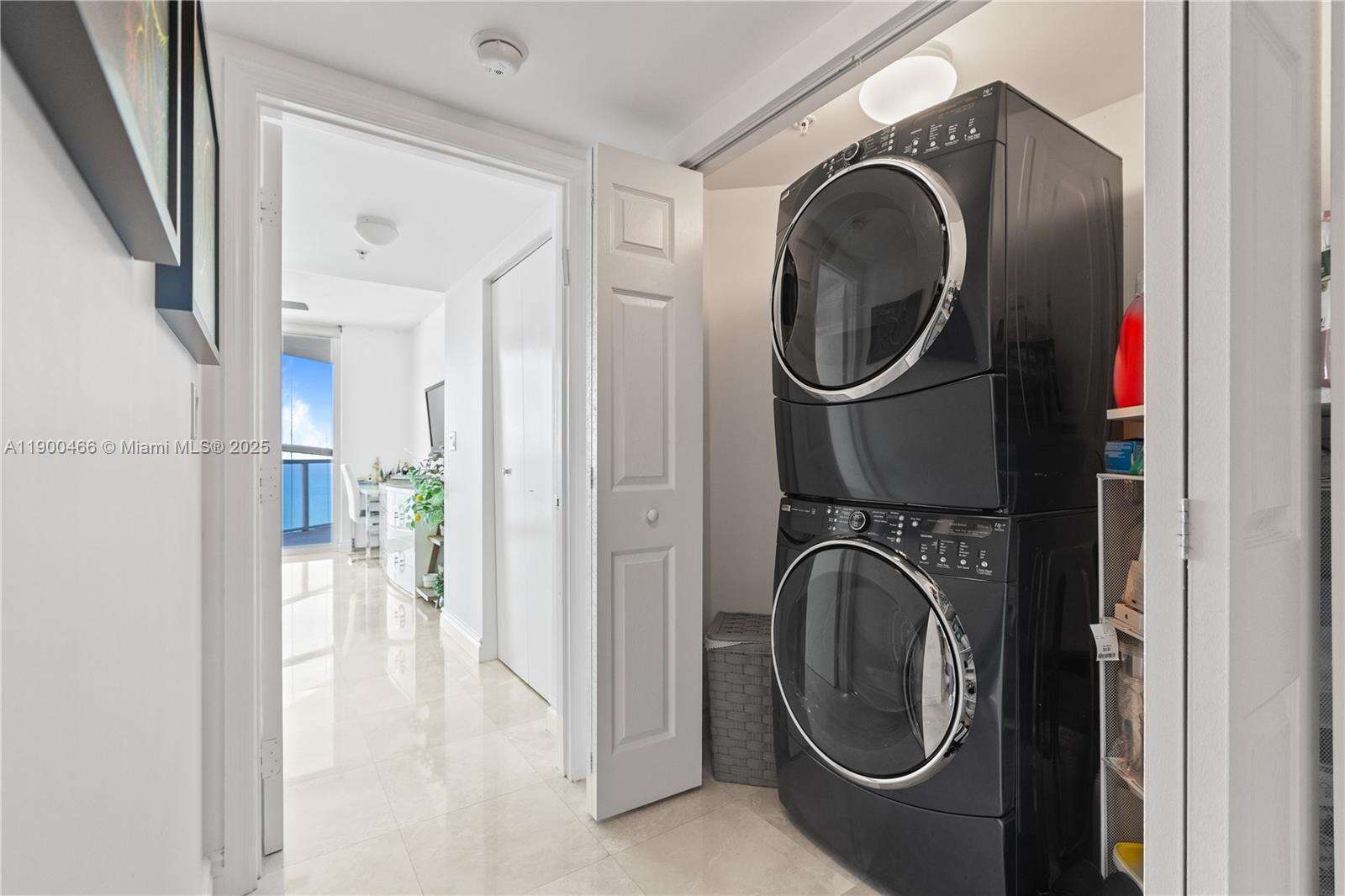 LA PERLA - 16699 Collins Ave, Sunny Isles Beach, FL 33160 | Picture 28