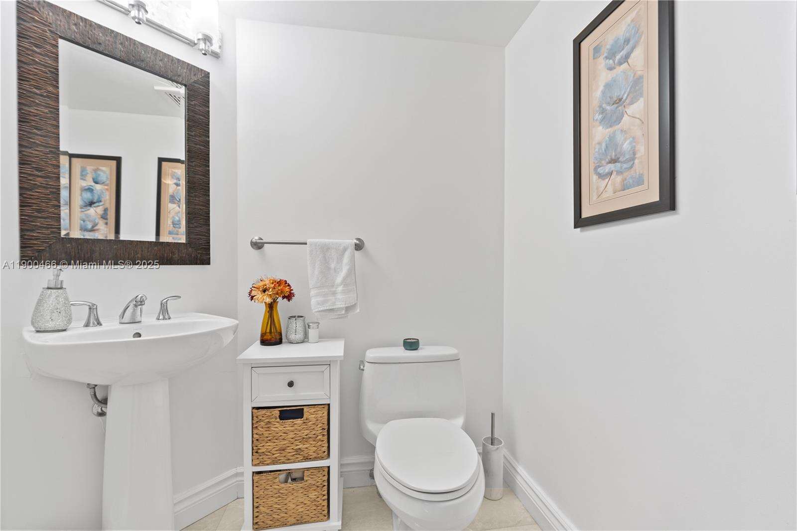 LA PERLA - 16699 Collins Ave, Sunny Isles Beach, FL 33160 | Picture 30