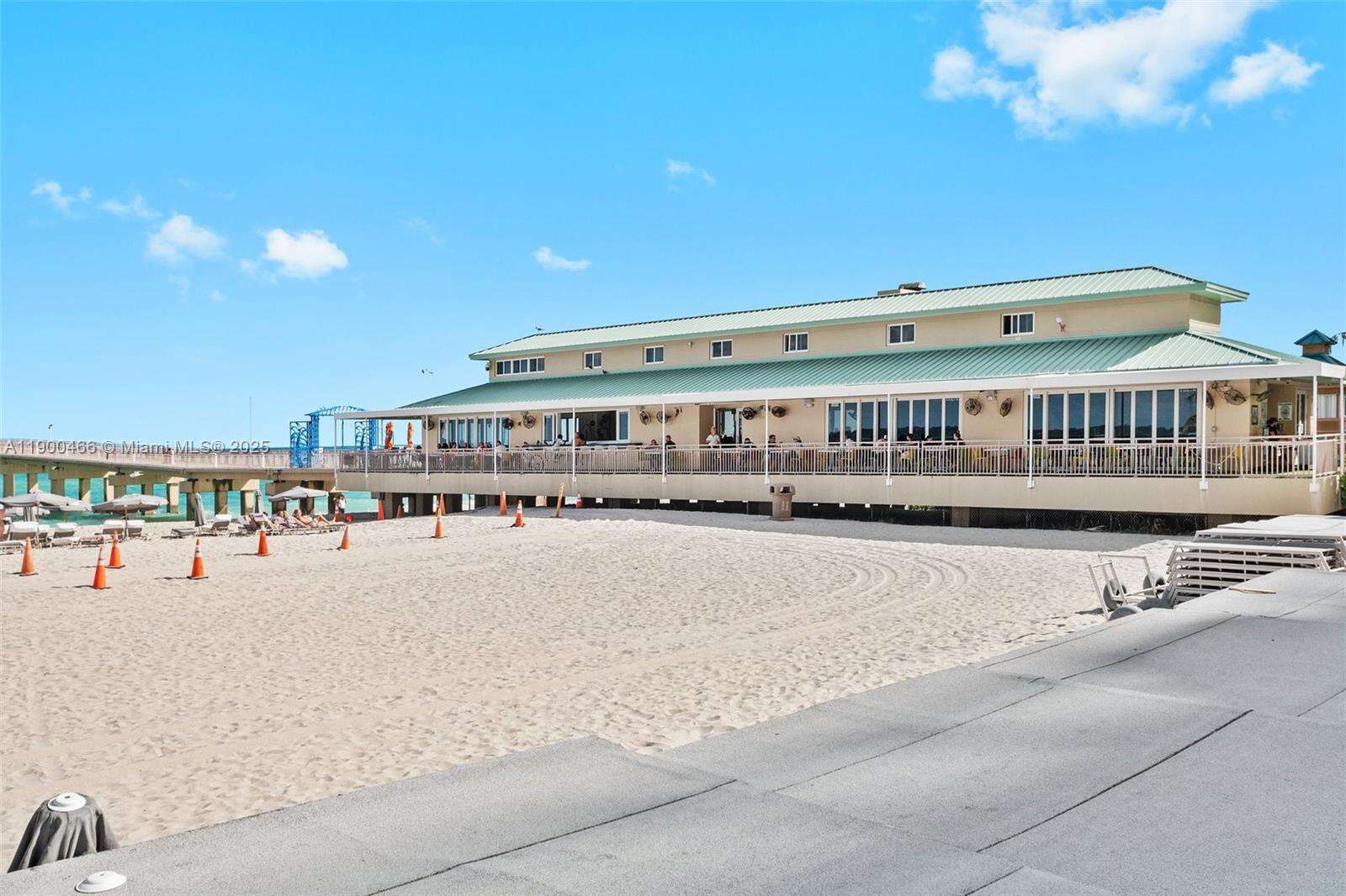 LA PERLA - 16699 Collins Ave, Sunny Isles Beach, FL 33160 | Picture 44