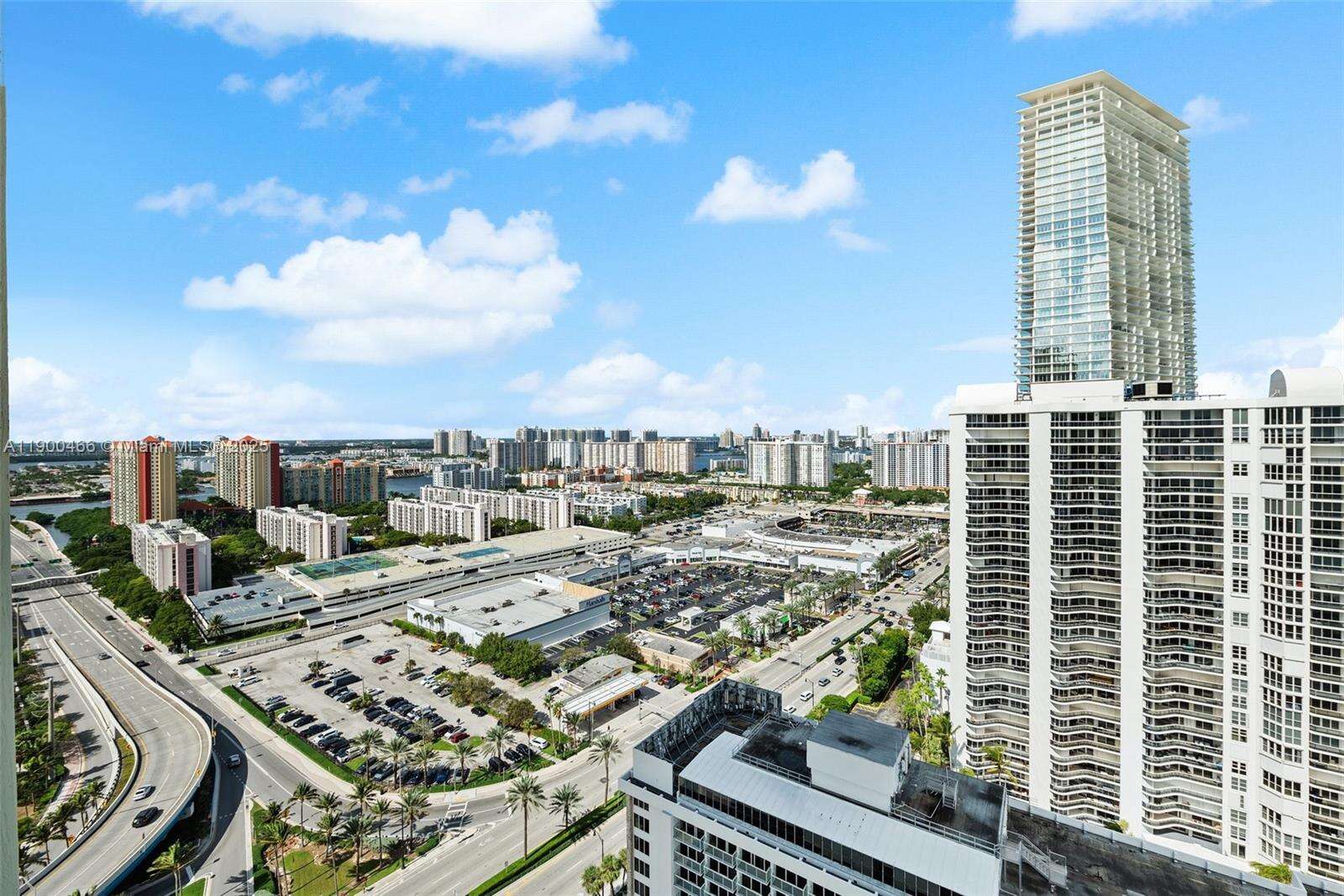 LA PERLA - 16699 Collins Ave, Sunny Isles Beach, FL 33160 | Picture 45