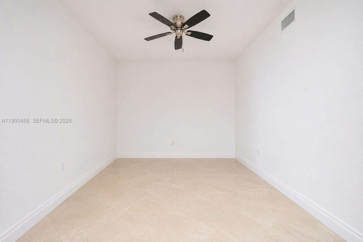 La Perla at 16699 Collins Ave, Sunny Isles Beach, FL 33160 - For Sale photo 61
