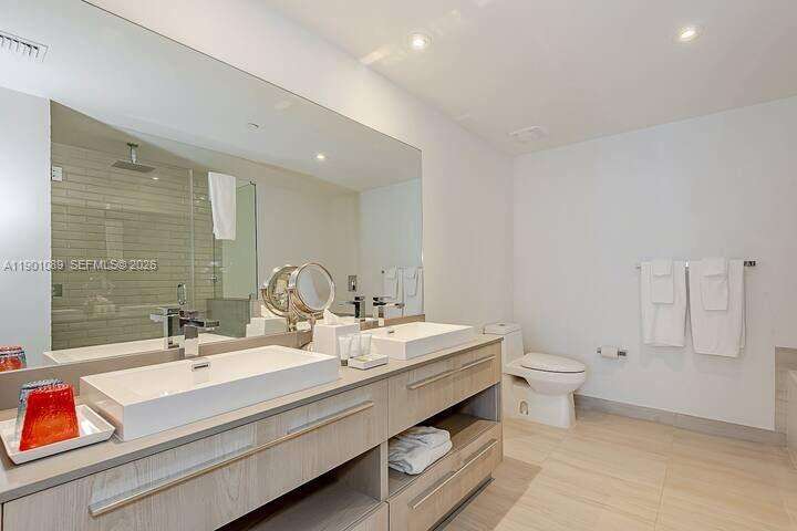 Hyde Beach House at 4010 Ocean Dr, Hollywood, FL 33019 - For Sale photo 13