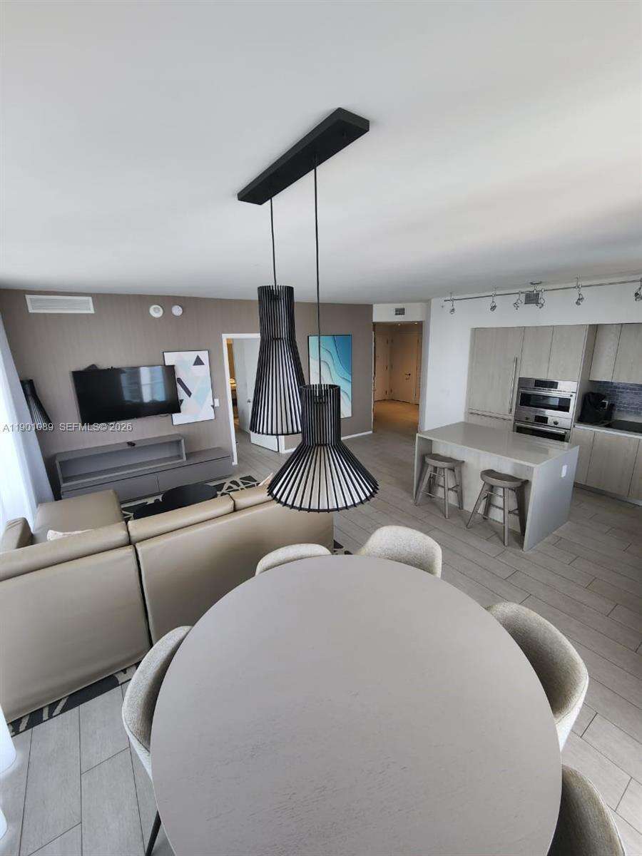 Hyde Beach House at 4010 Ocean Dr, Hollywood, FL 33019 - For Sale photo 6