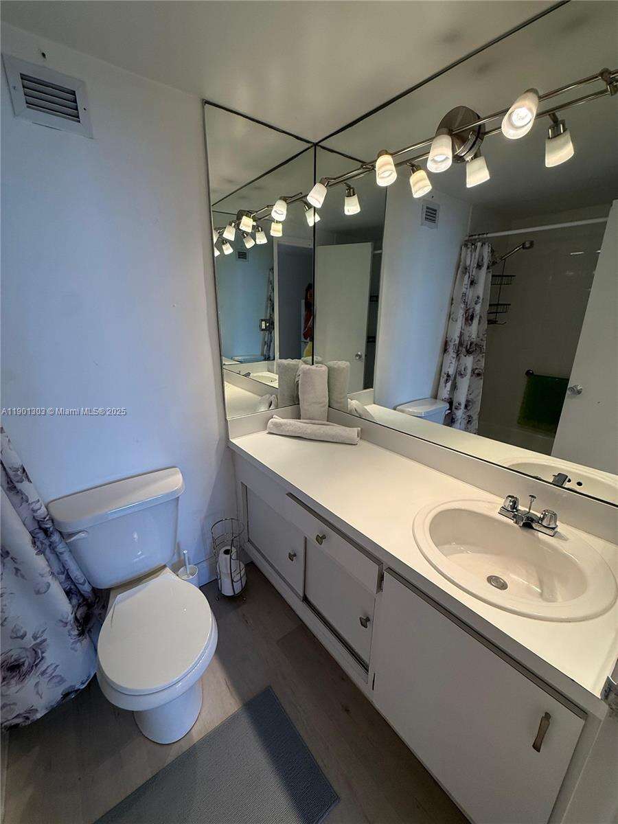 Decoplage at 100 Lincoln Rd, Miami Beach, FL 33139 - For Sale photo 14