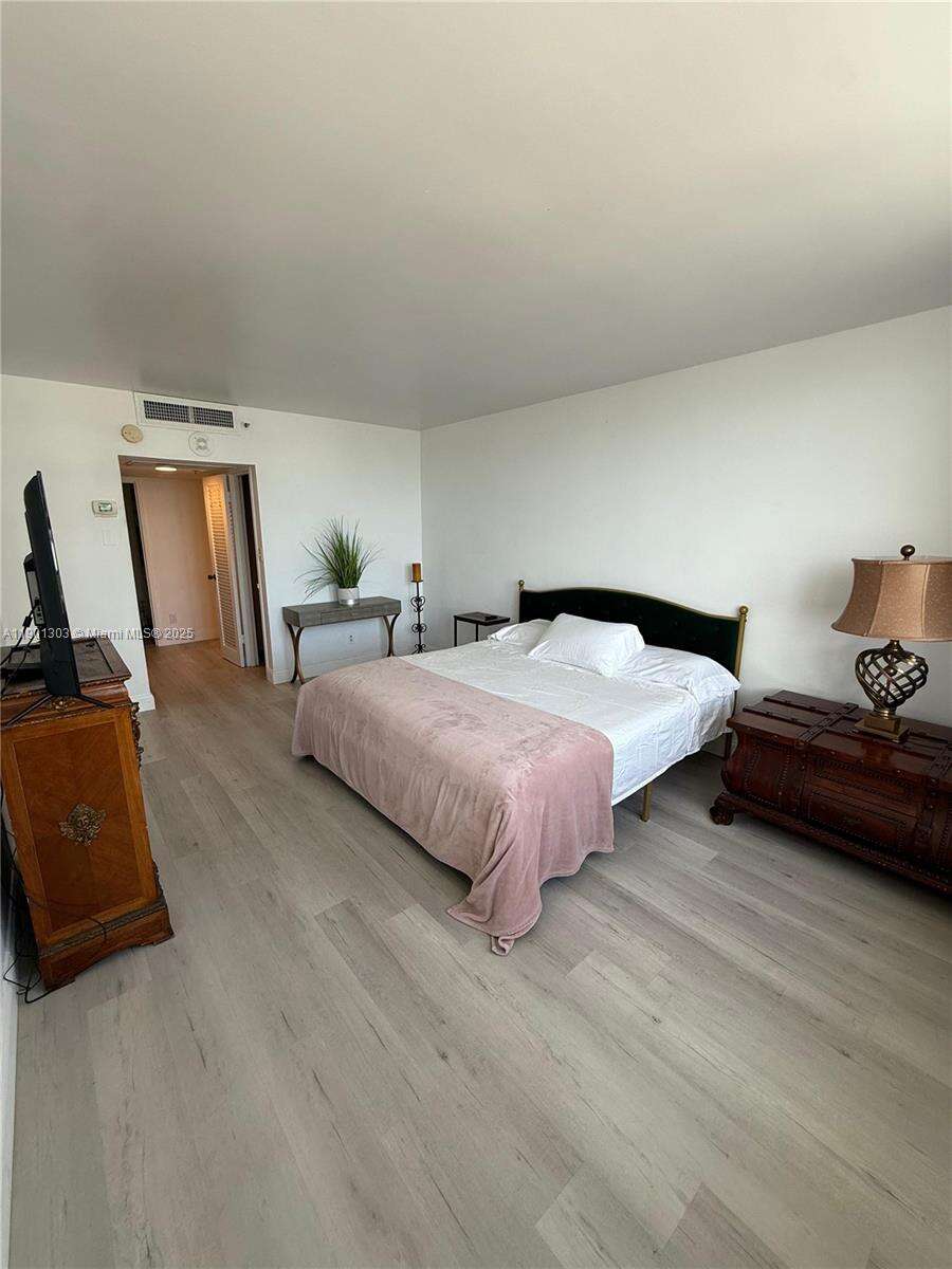 Decoplage at 100 Lincoln Rd, Miami Beach, FL 33139 - For Sale photo 6