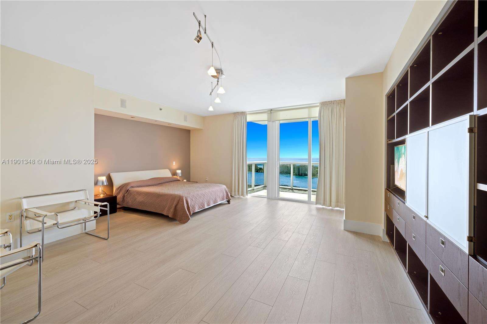 MURANO GRANDE AT PORTOFINO - 400 Alton Rd, Miami Beach, FL 33139 | Picture 13