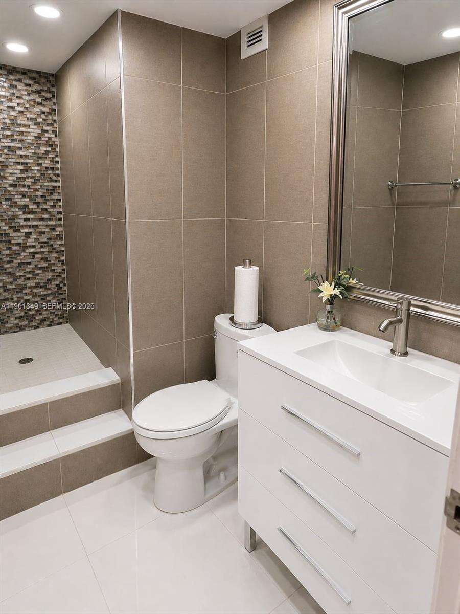 The Residences at 3001 Ocean Dr, Hollywood, FL 33019 - For Sale photo 15