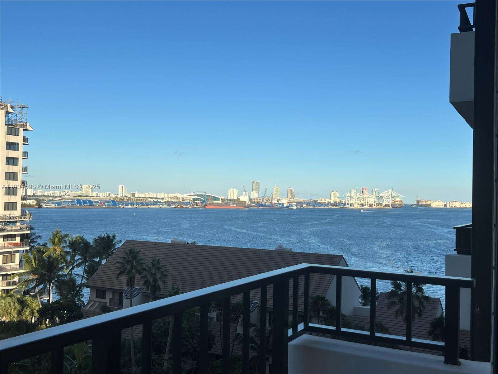 Brickell Key 1 at 520 Brickell Key Dr, Miami, FL 33131 - For Sale photo 1