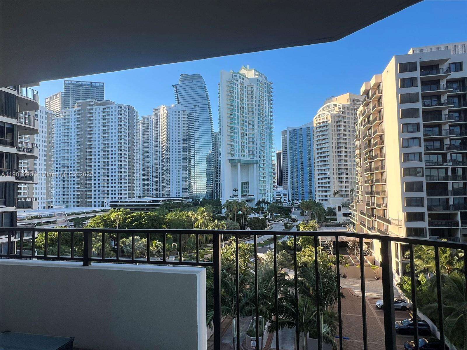 Brickell Key 1 at 520 Brickell Key Dr, Miami, FL 33131 - For Sale photo 2