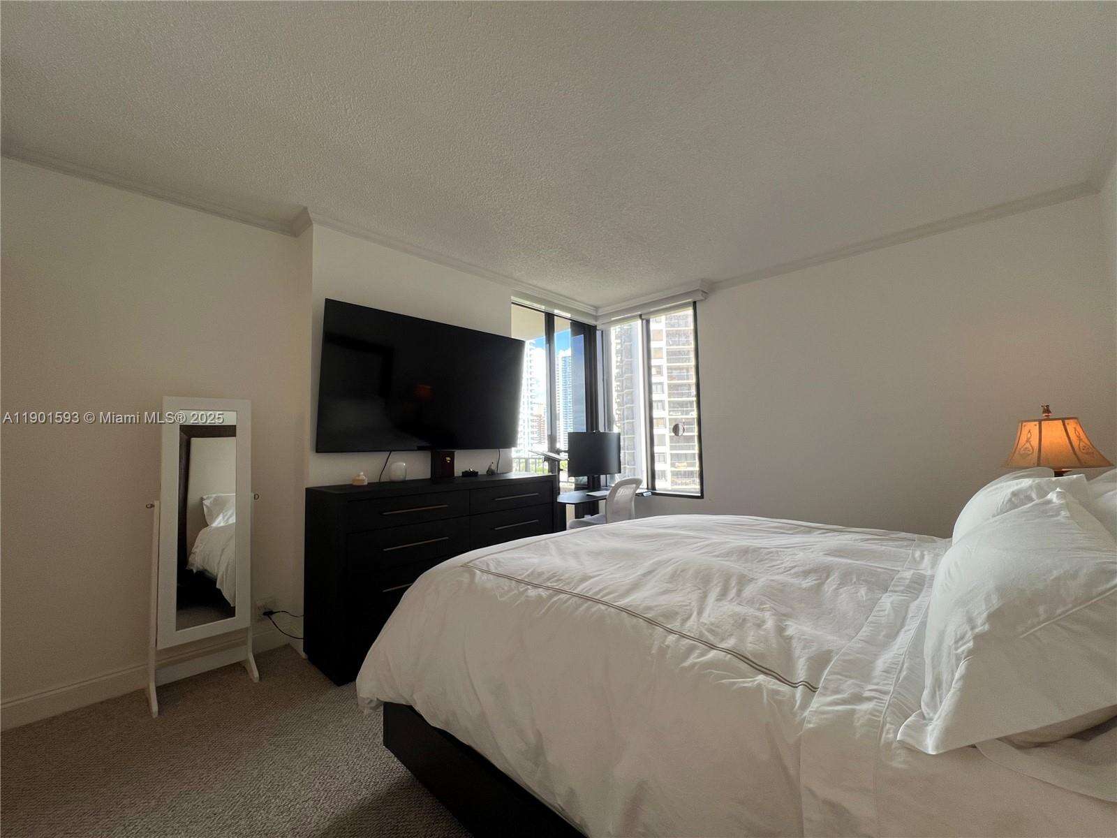 Brickell Key 1 at 520 Brickell Key Dr, Miami, FL 33131 - For Sale photo 19
