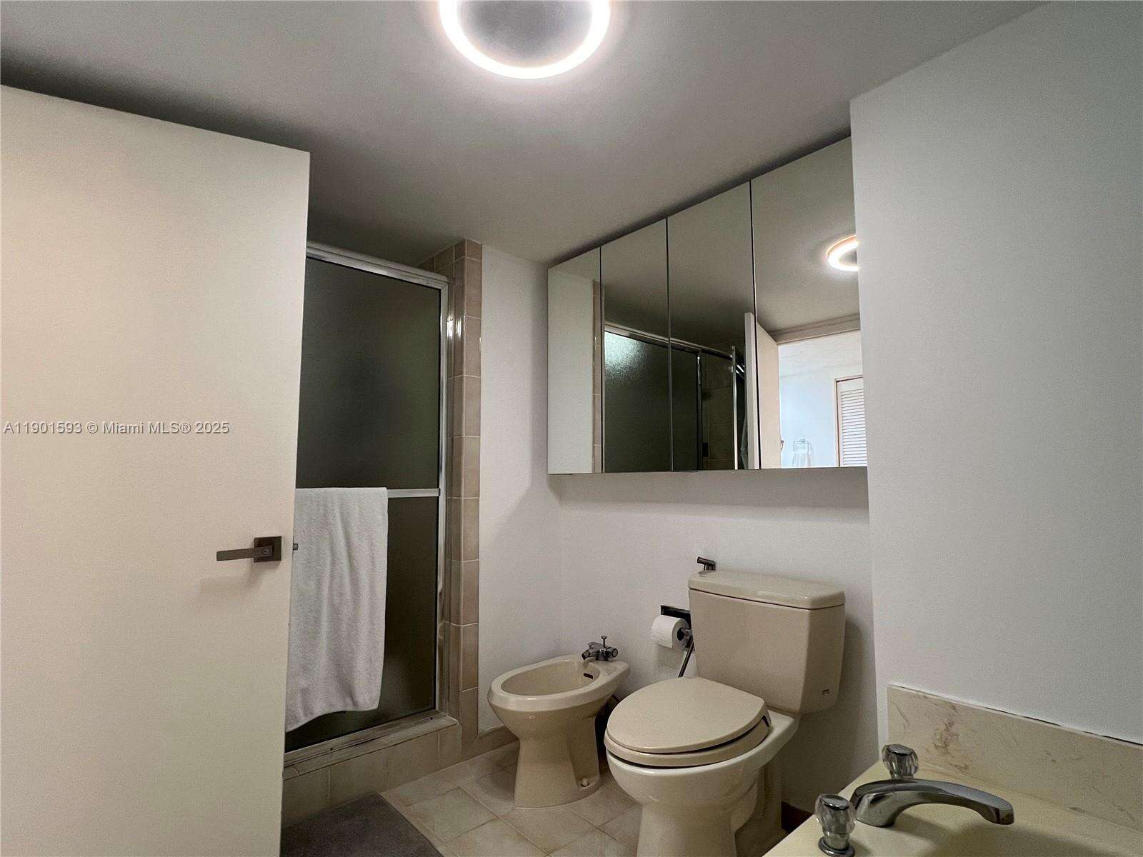 Brickell Key 1 at 520 Brickell Key Dr, Miami, FL 33131 - For Sale photo 22