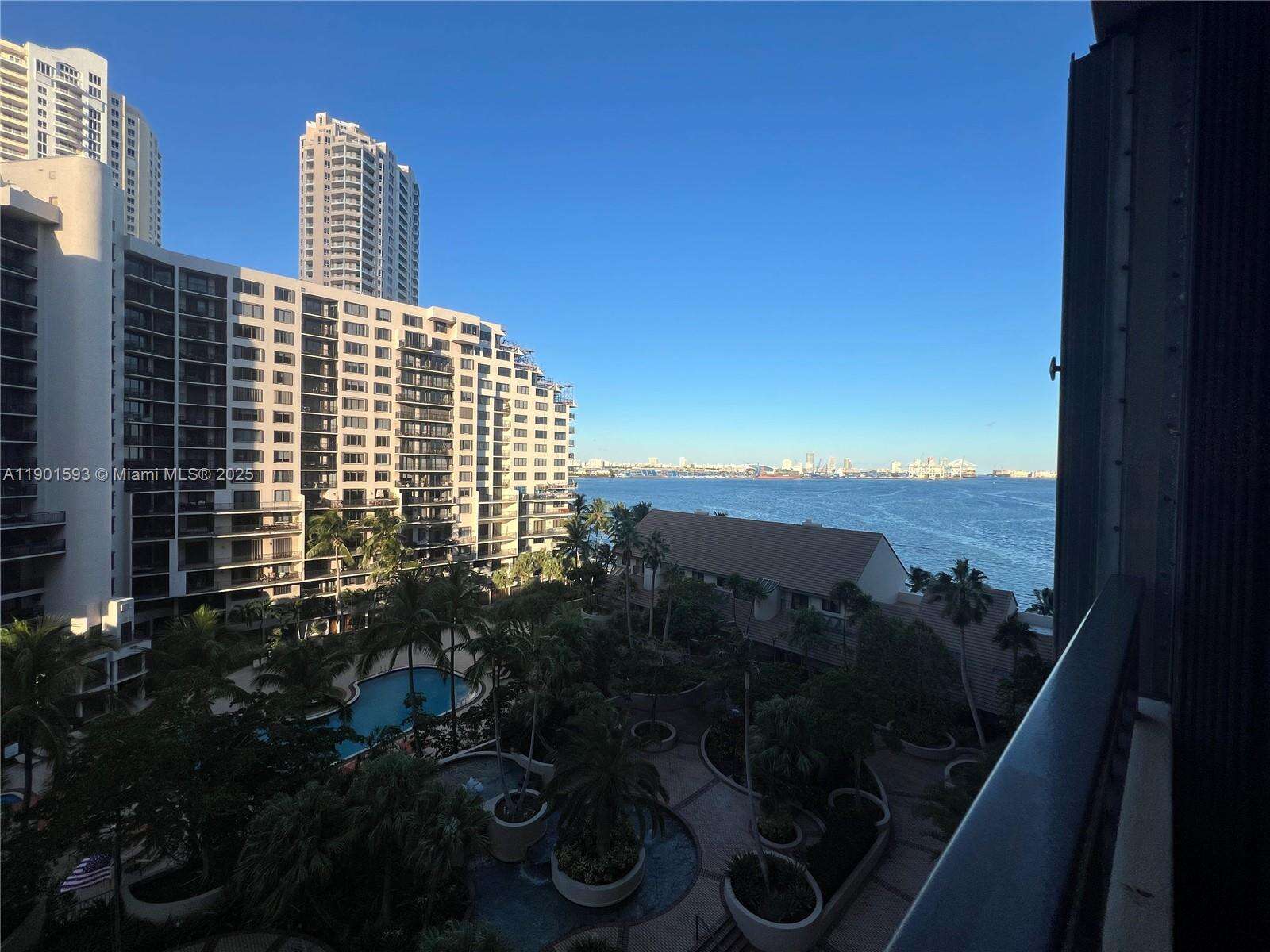 Brickell Key 1 at 520 Brickell Key Dr, Miami, FL 33131 - For Sale photo 32