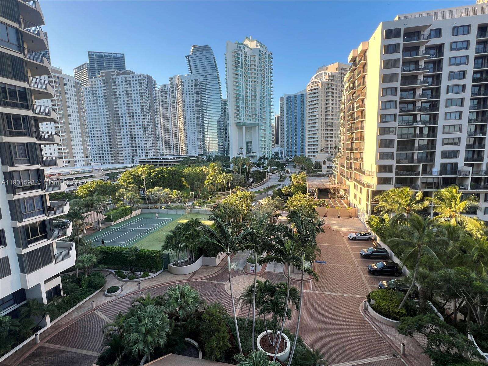 Brickell Key 1 at 520 Brickell Key Dr, Miami, FL 33131 - For Sale photo 33