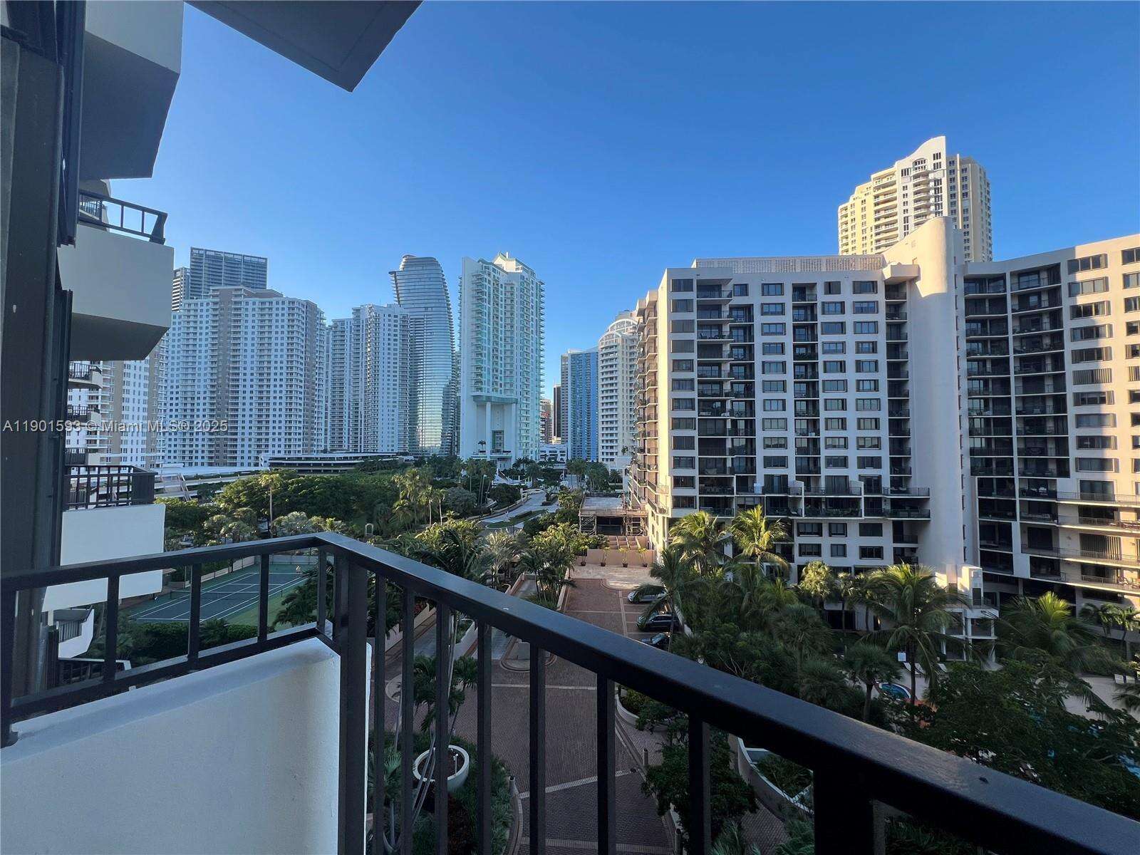 Brickell Key 1 at 520 Brickell Key Dr, Miami, FL 33131 - For Sale photo 35