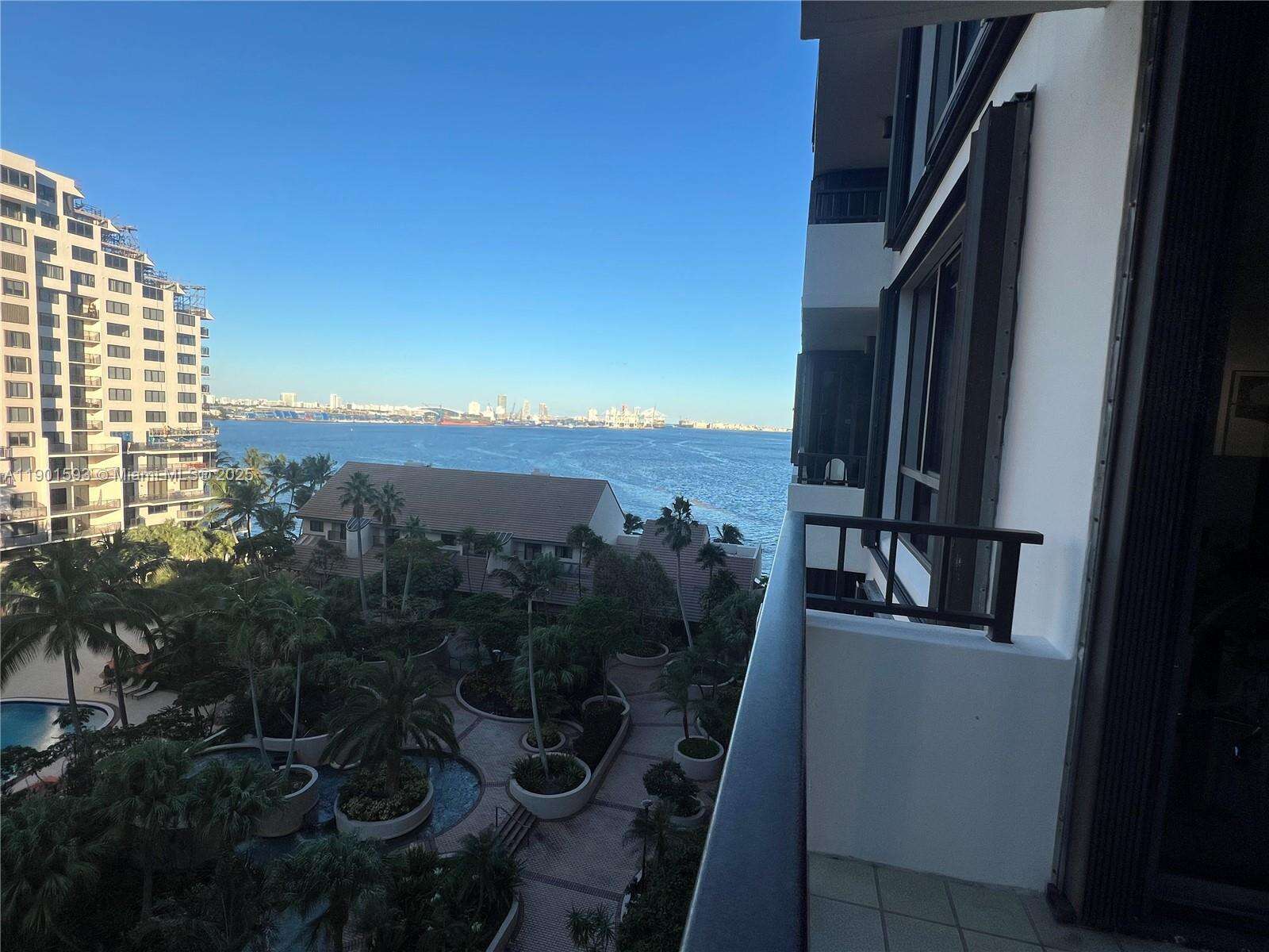 Brickell Key 1 at 520 Brickell Key Dr, Miami, FL 33131 - For Sale photo 38