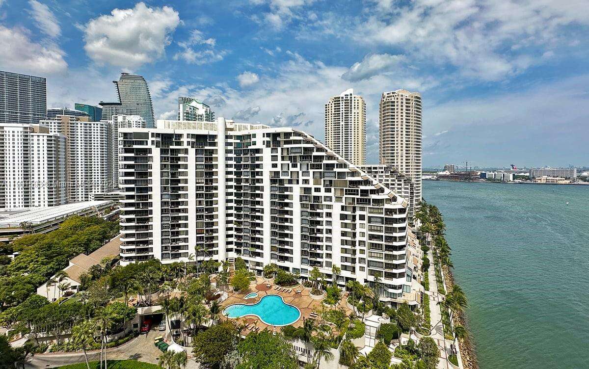 Brickell Key 1 at 520 Brickell Key Dr, Miami, FL 33131 - For Sale photo 40