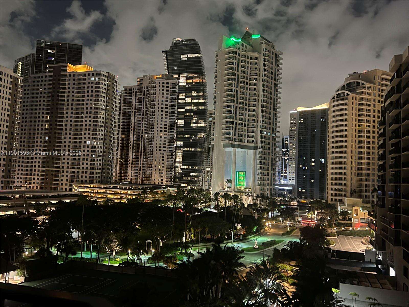Brickell Key 1 at 520 Brickell Key Dr, Miami, FL 33131 - For Sale photo 42