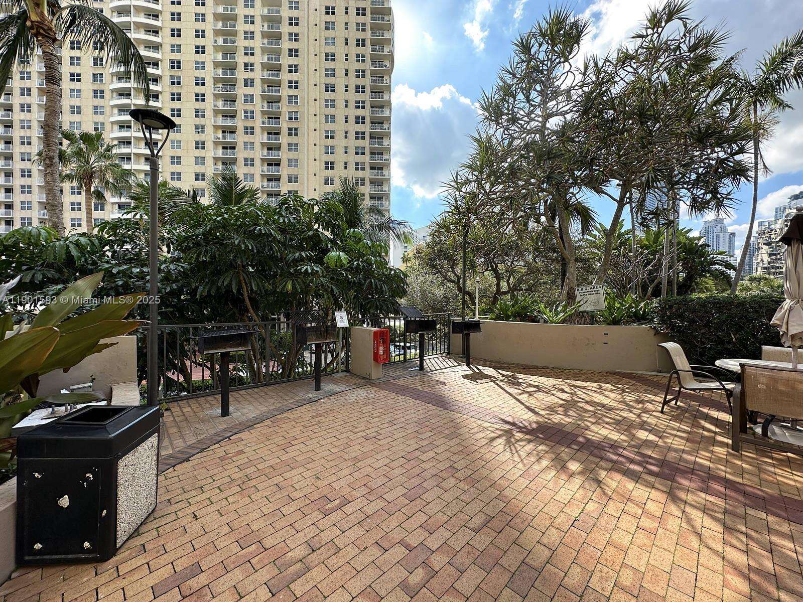 Brickell Key 1 at 520 Brickell Key Dr, Miami, FL 33131 - For Sale photo 57