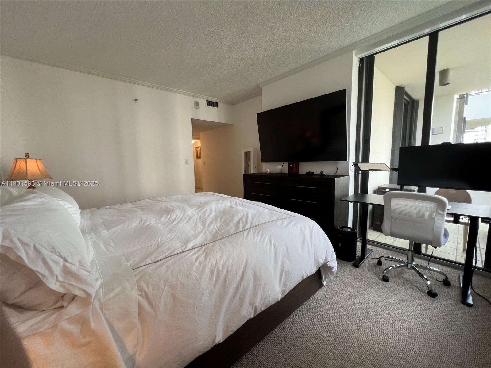 Brickell Key 1 at 520 Brickell Key Dr, Miami, FL 33131 - For Sale photo 9