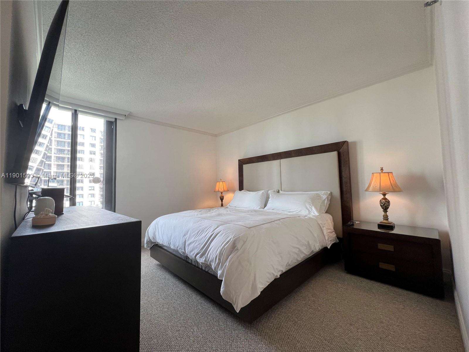 Brickell Key 1 at 520 Brickell Key Dr, Miami, FL 33131 - For Sale photo 10