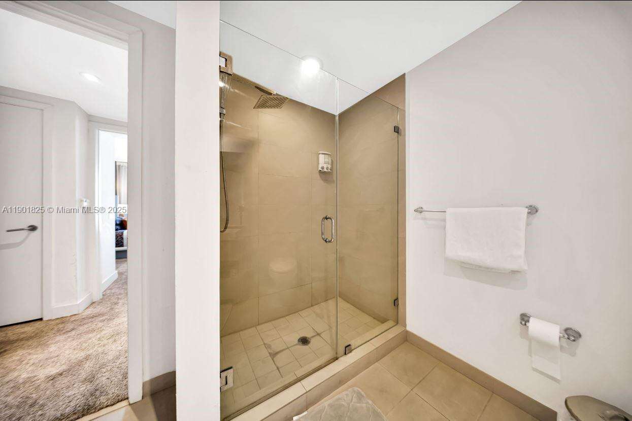 Hyde Resort at 4111 Ocean Dr, Hollywood, FL 33019 - For Sale photo 18