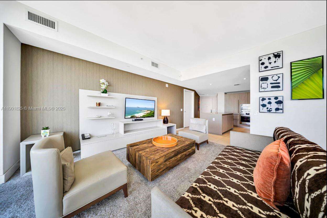 Hyde Resort at 4111 Ocean Dr, Hollywood, FL 33019 - For Sale photo 5