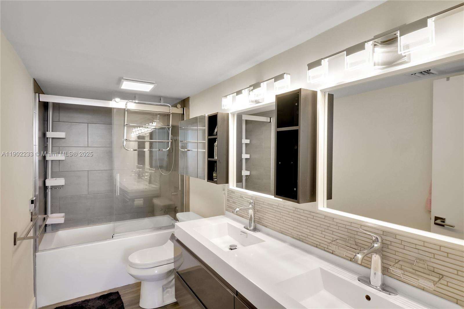 Arlen House at 100 Bayview Dr, Sunny Isles Beach, FL 33160 - For Sale photo 32