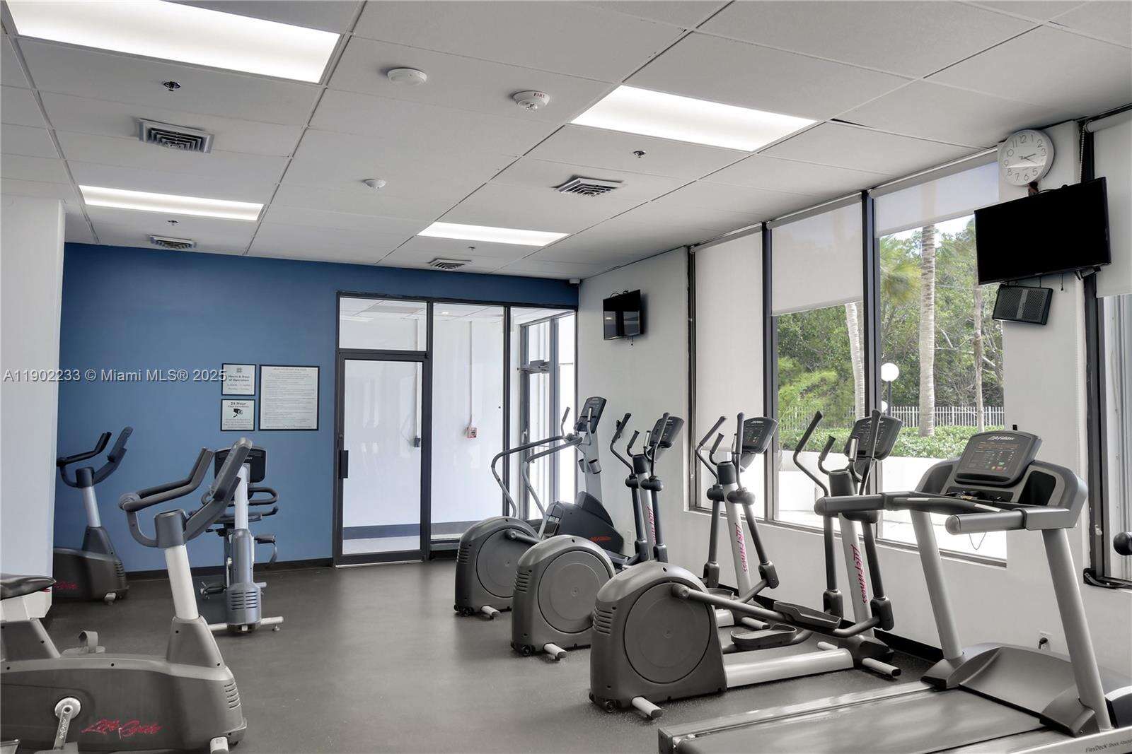 Arlen House at 100 Bayview Dr, Sunny Isles Beach, FL 33160 - For Sale photo 47