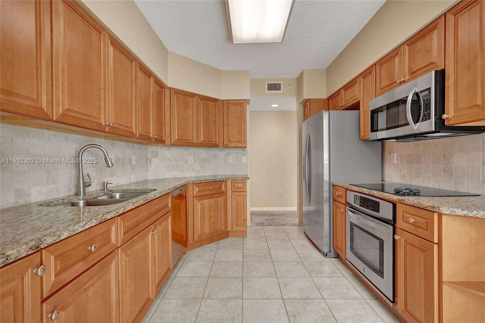 Hidden Bay at 3370 Hidden Bay Dr, Aventura, FL 33180 - For Sale photo 17
