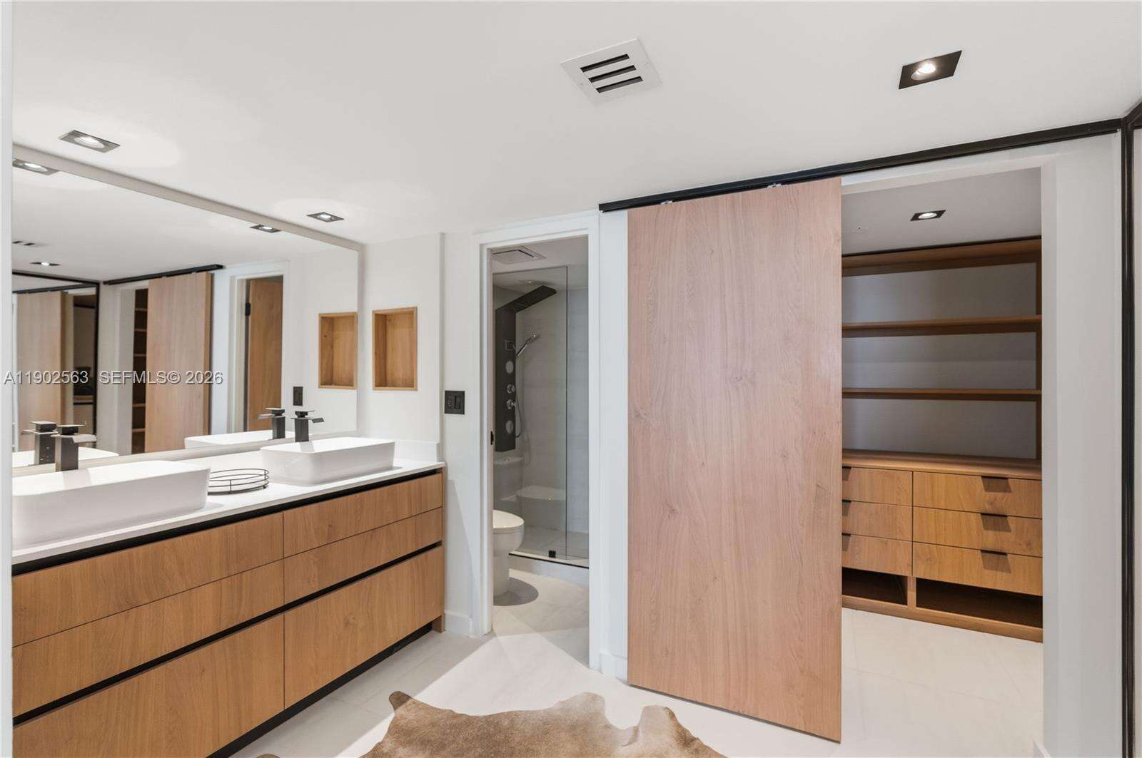 Arlen House at 100 Bayview Dr, Sunny Isles Beach, FL 33160 - For Sale photo 23