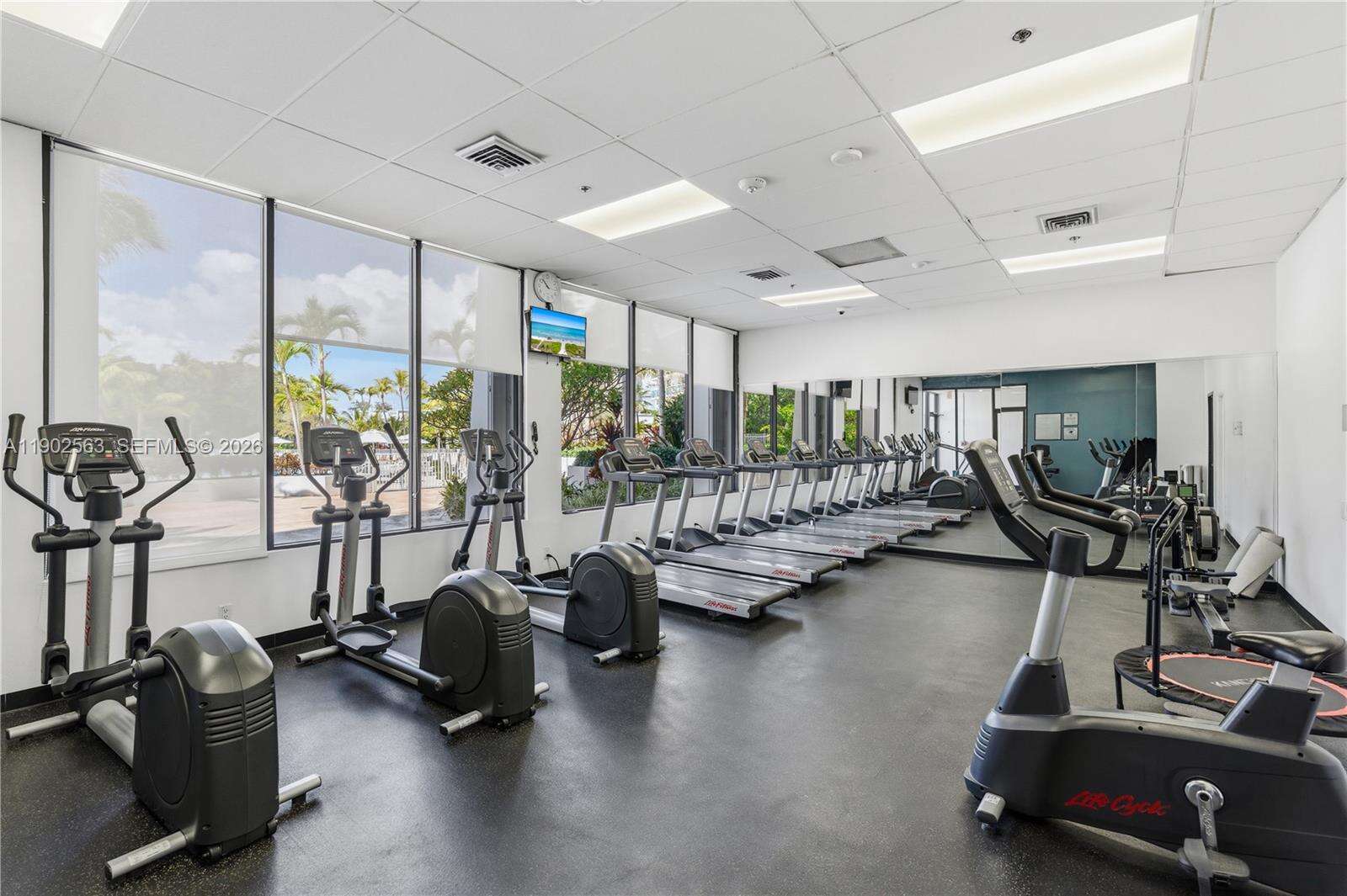 Arlen House at 100 Bayview Dr, Sunny Isles Beach, FL 33160 - For Sale photo 25