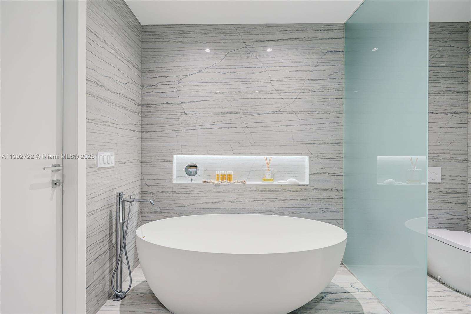 8701 COLLINS AVE - 8701 Collins Ave, Miami Beach, FL 33154 | Picture 28