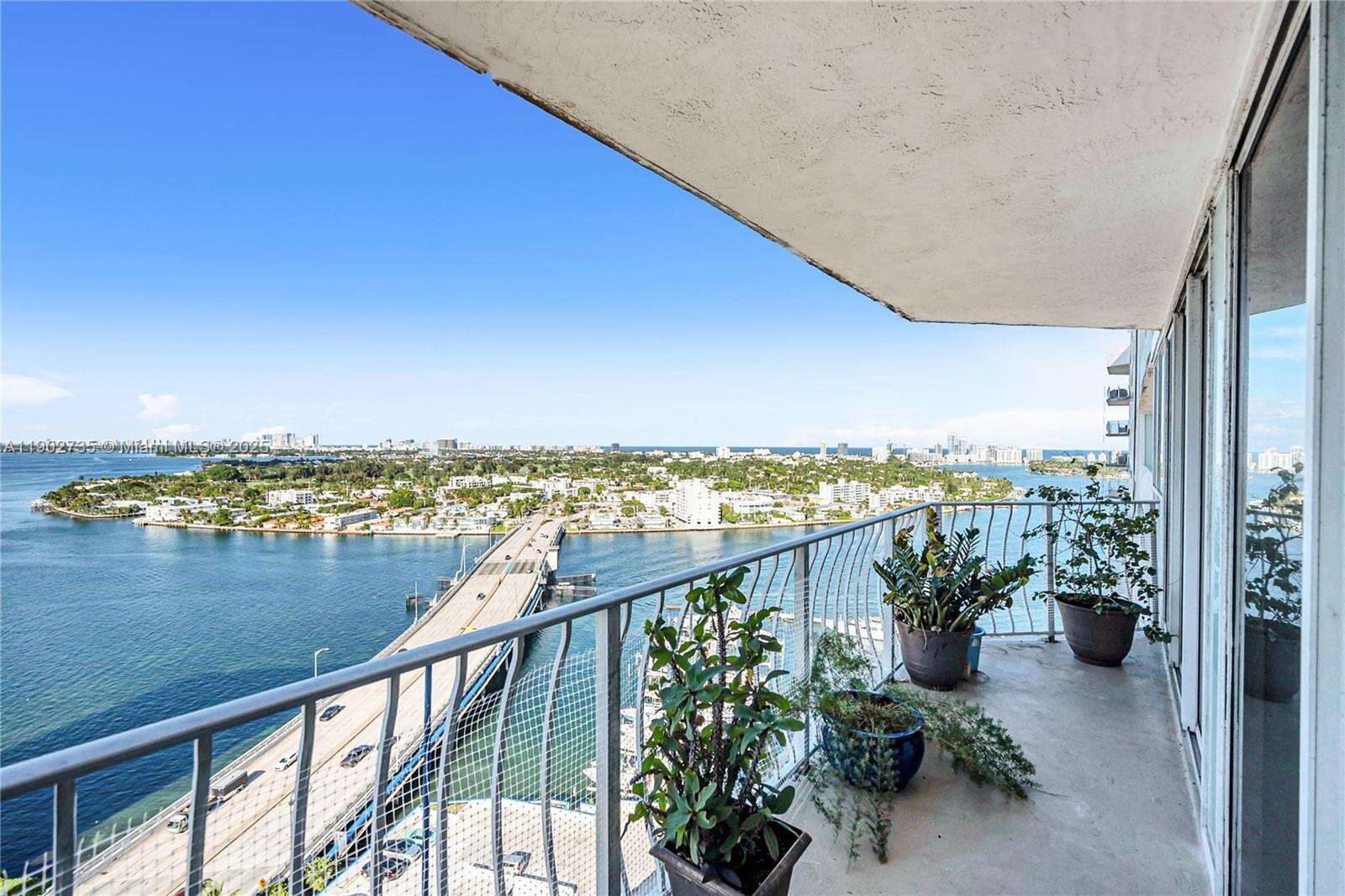 Tthe Grandview Palace Condos for Sale & Rent | Picture 1