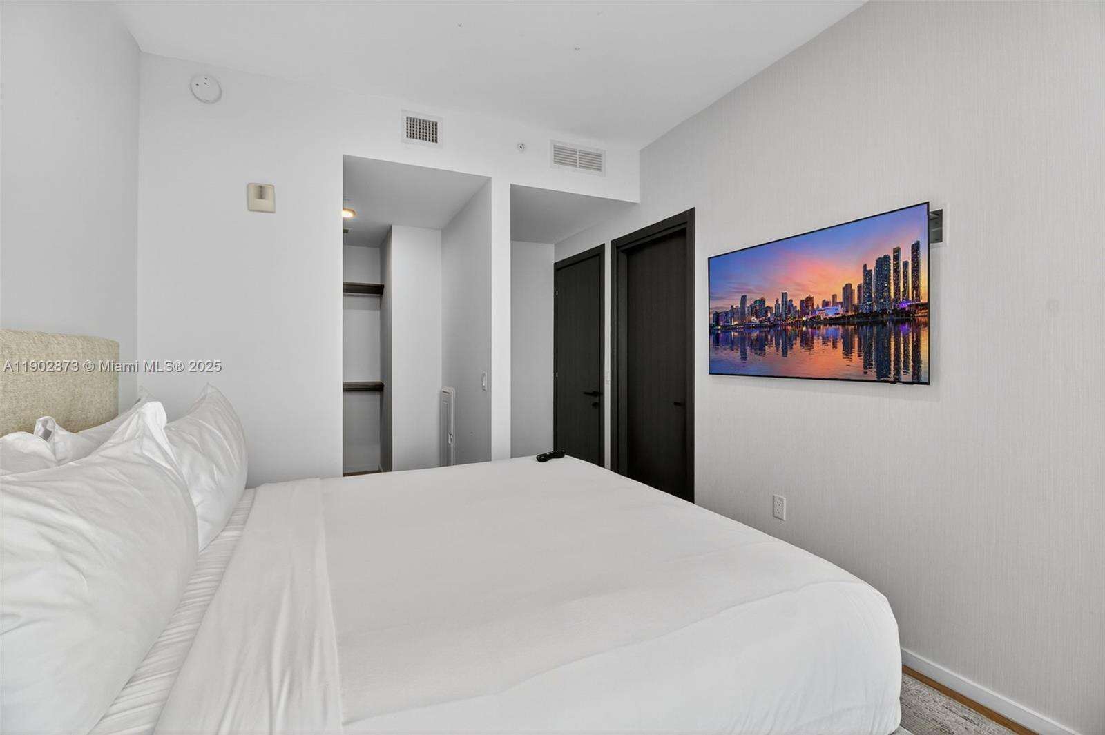 398 NE 5TH STREET - 398 5th St, Miami, FL 33132 | Picture 11