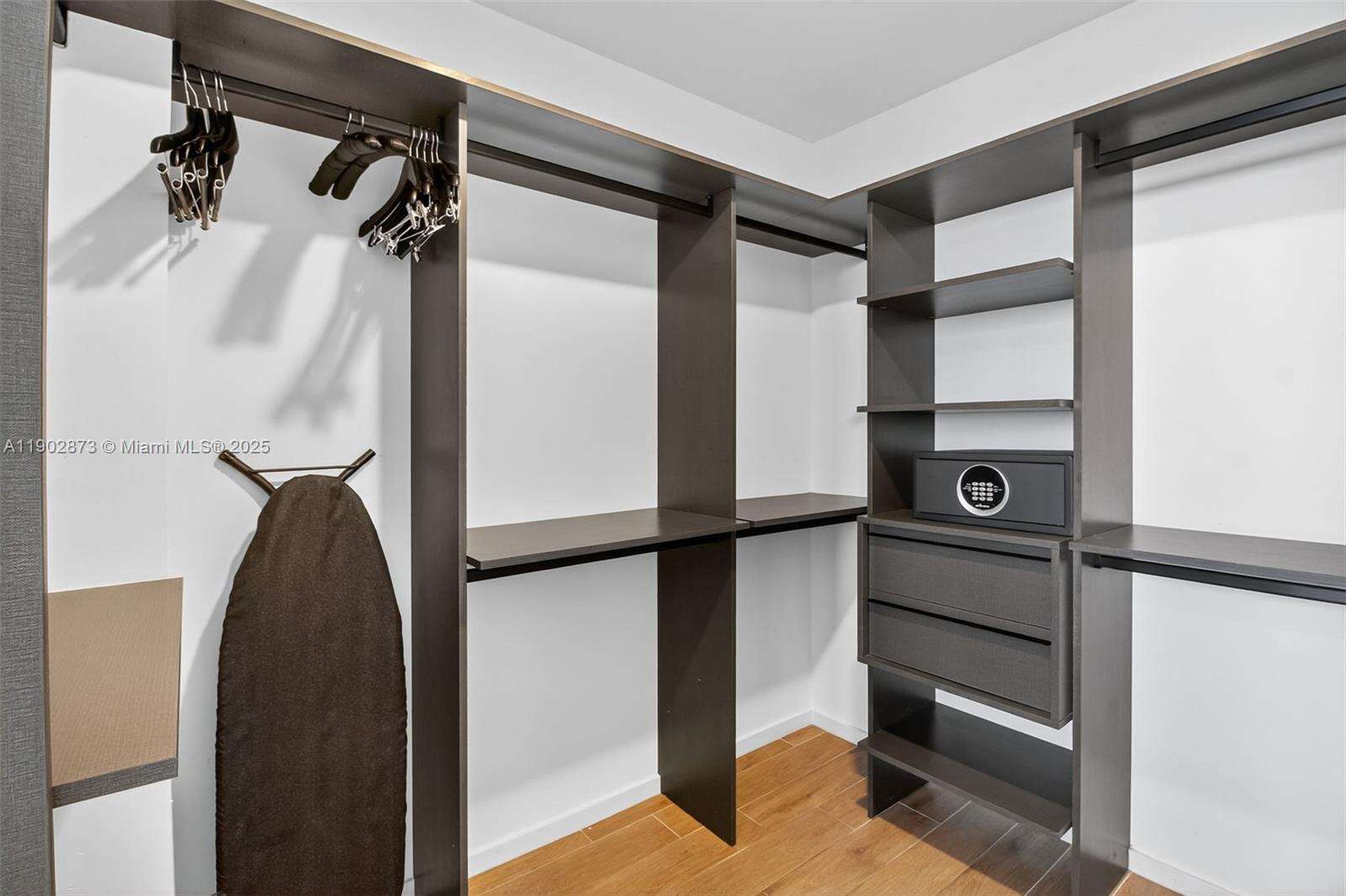 398 NE 5TH STREET - 398 5th St, Miami, FL 33132 | Picture 13