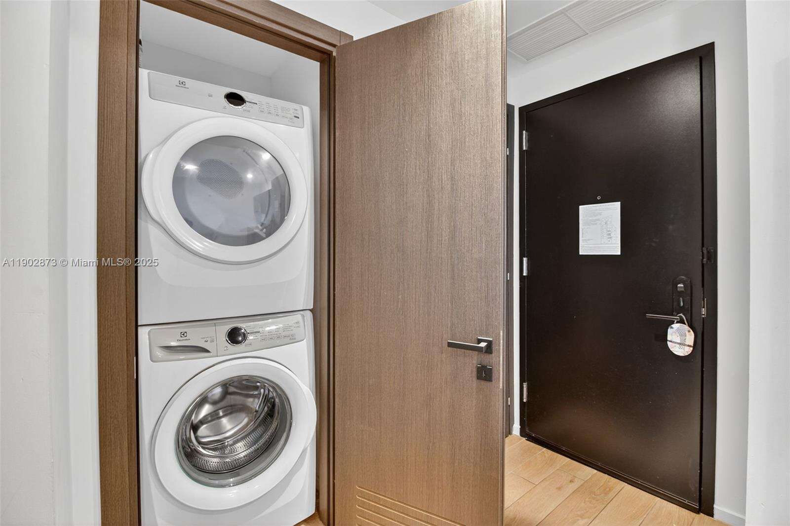 398 NE 5TH STREET - 398 5th St, Miami, FL 33132 | Picture 14