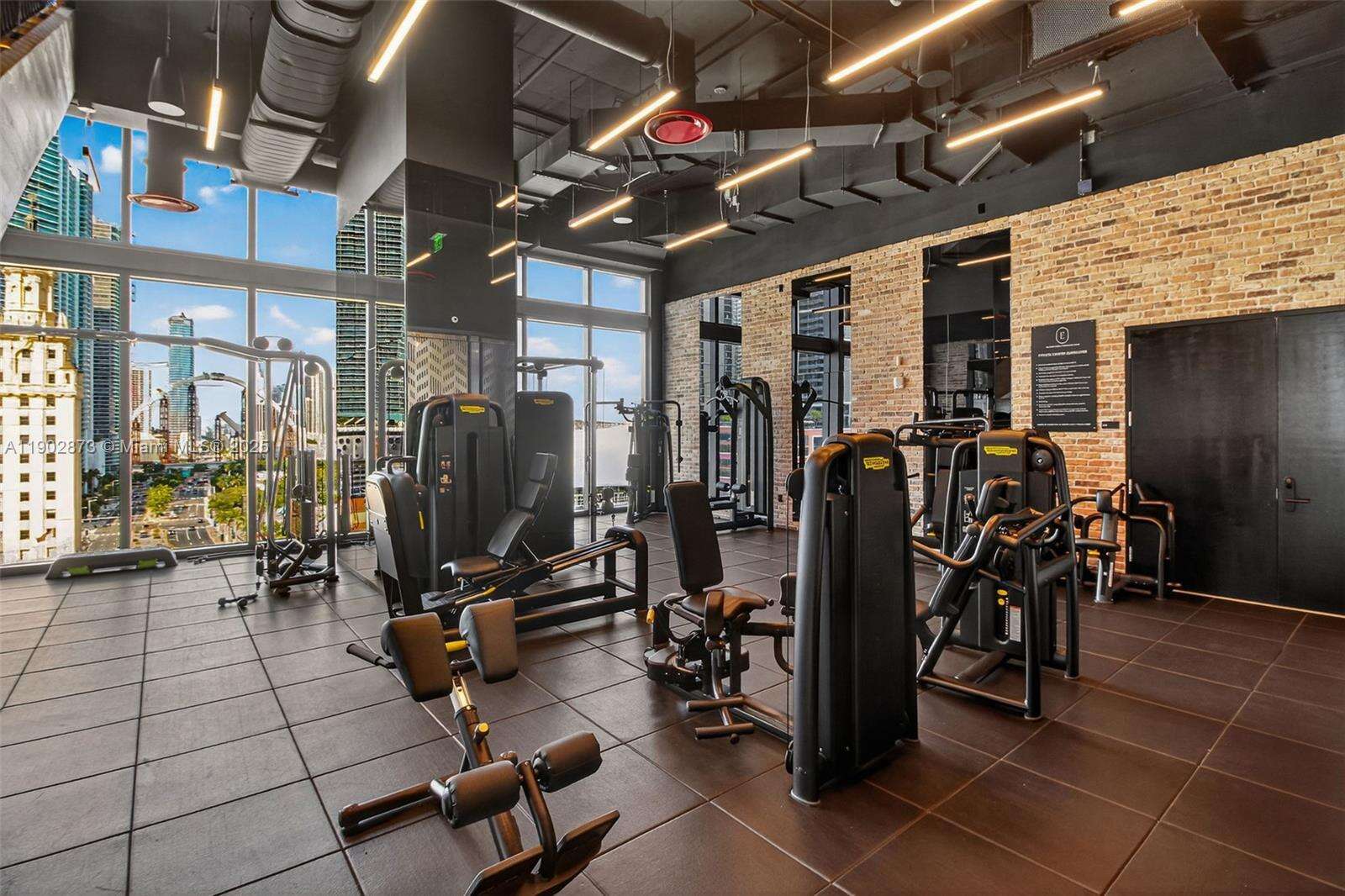 398 NE 5TH STREET - 398 5th St, Miami, FL 33132 | Picture 16