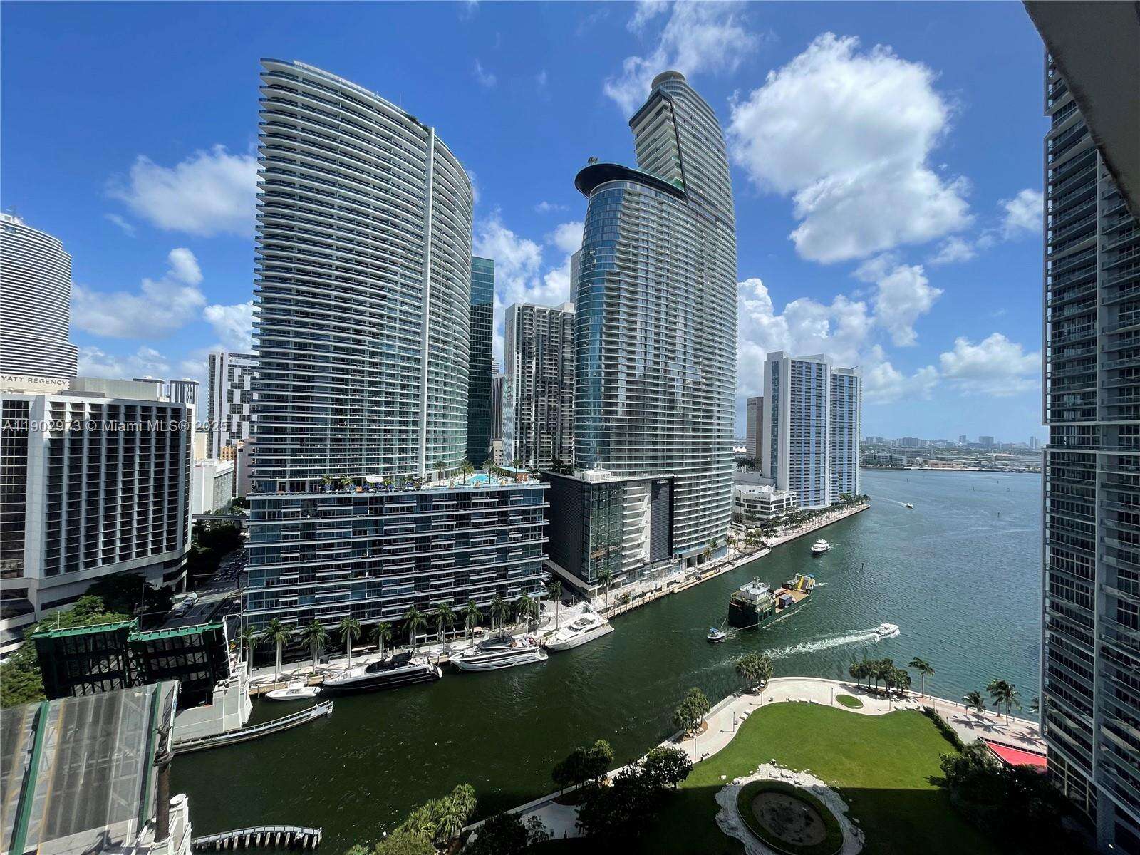 Icon Brickell 3 at Miami, FL 33131 - For Sale photo 1