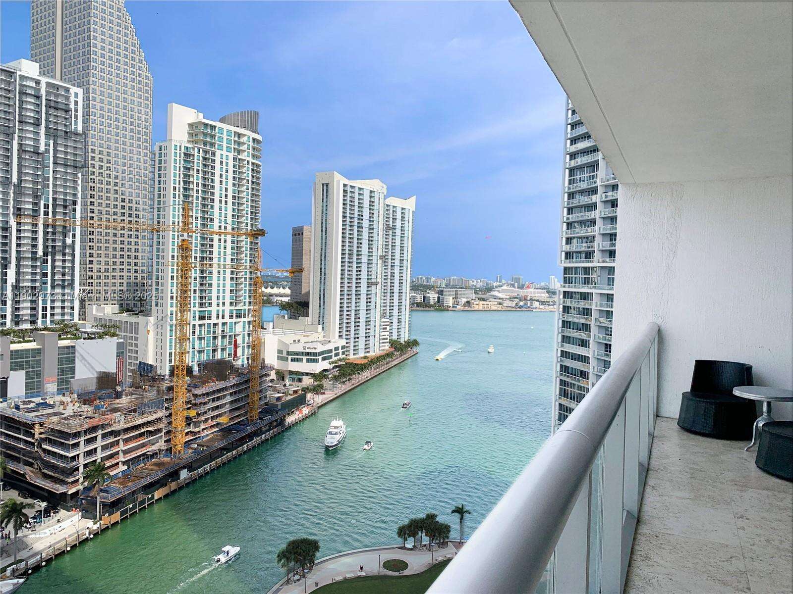 Icon Brickell 3 at Miami, FL 33131 - For Sale photo 15