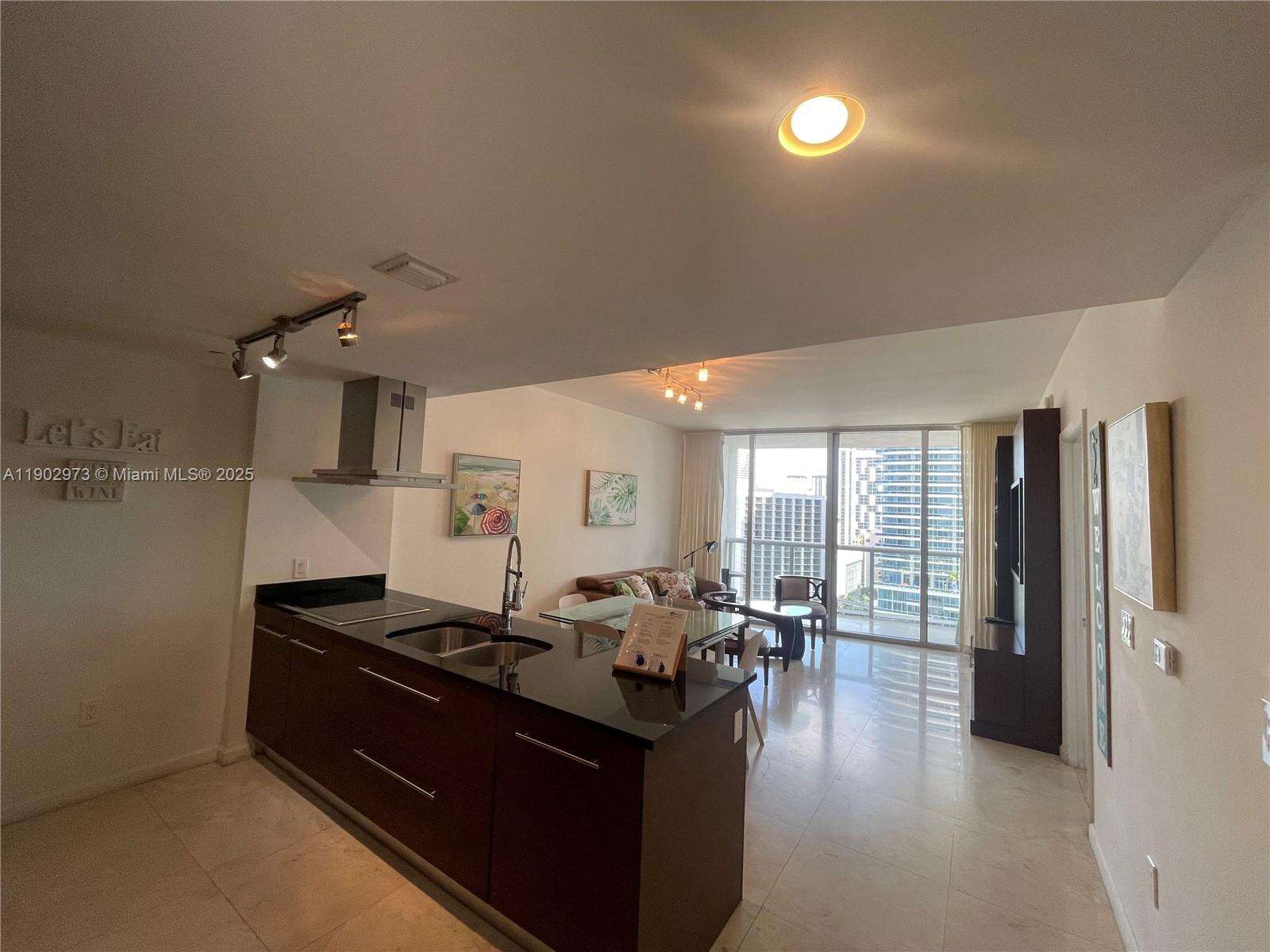 Icon Brickell 3 at Miami, FL 33131 - For Sale photo 4