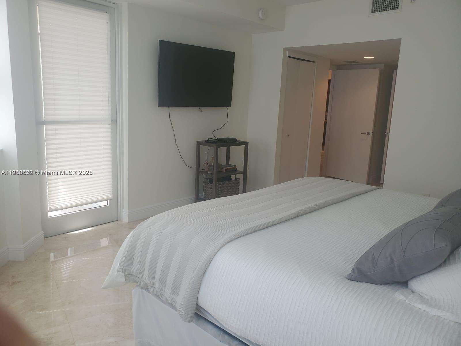 Turnberry Village South at 19900 Country Club Dr, Aventura, FL 33180 - For Sale photo 15