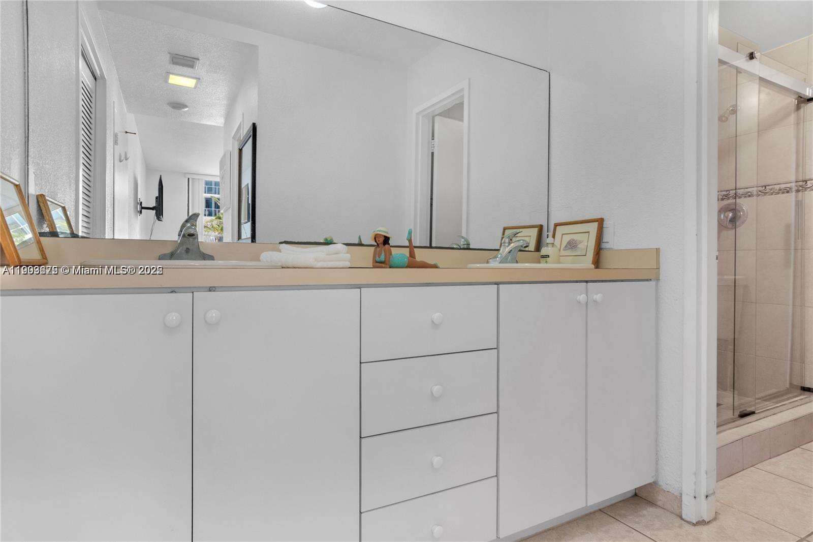 Alexander Towers at 3505 Ocean Dr, Hollywood, FL 33019 - For Sale photo 12