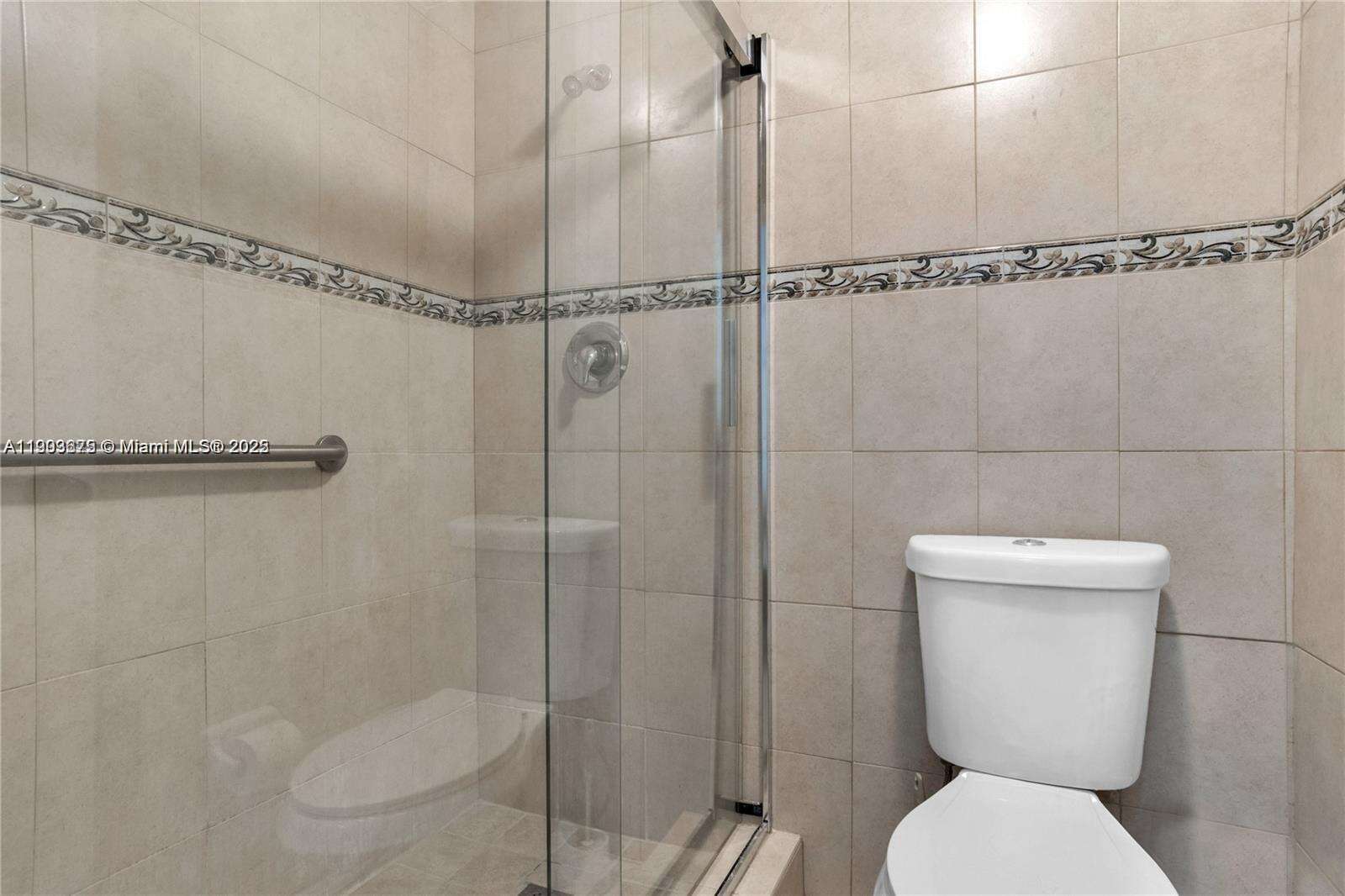 Alexander Towers at 3505 Ocean Dr, Hollywood, FL 33019 - For Sale photo 15
