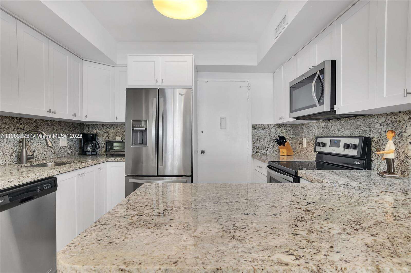 Alexander Towers at 3505 Ocean Dr, Hollywood, FL 33019 - For Sale photo 7